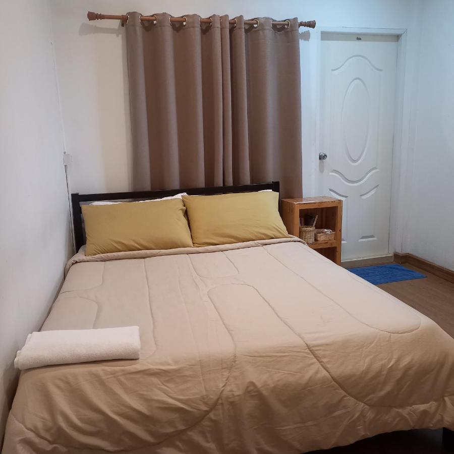 Happy Hostel Bangkok Rum bild