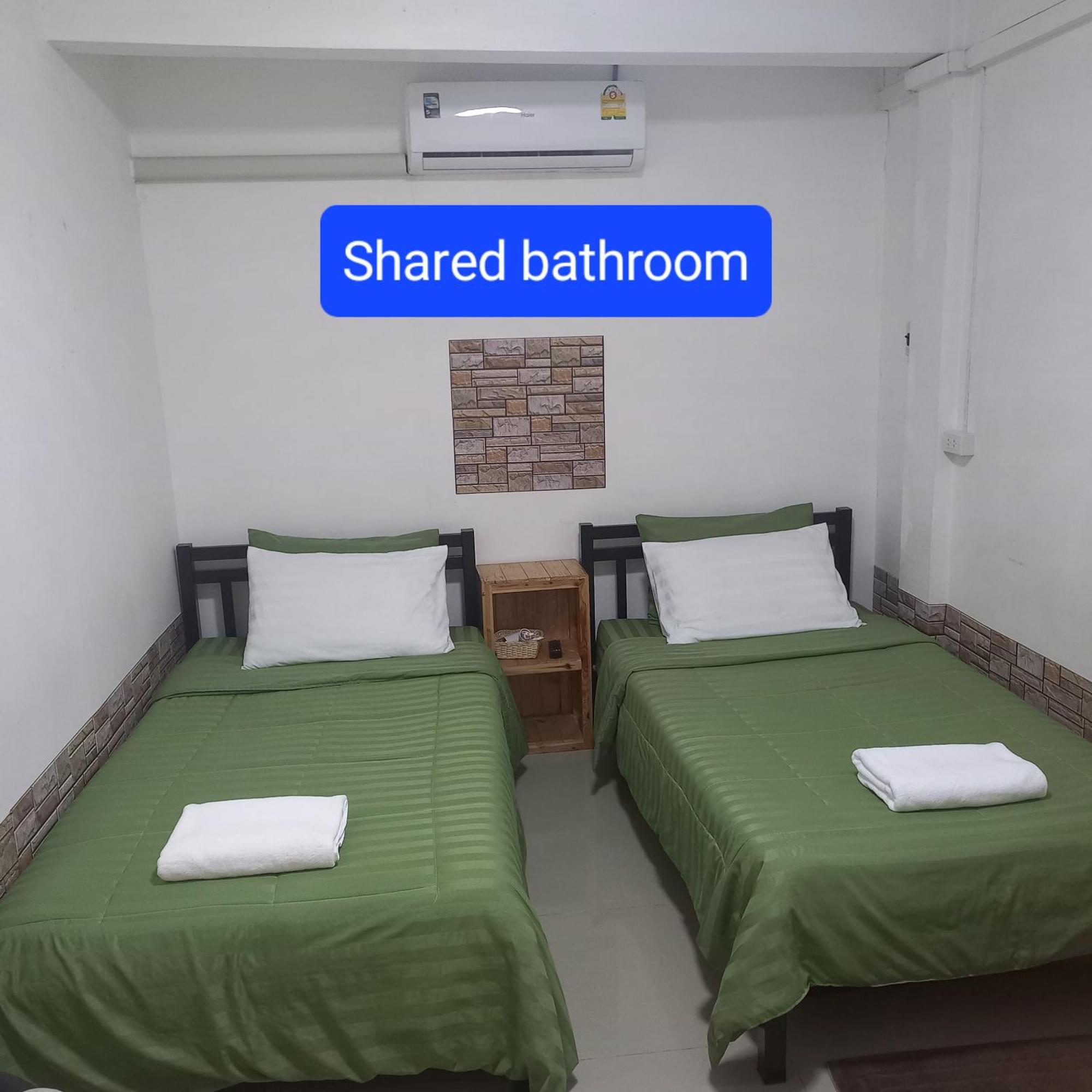 Happy Hostel Bangkok Rum bild